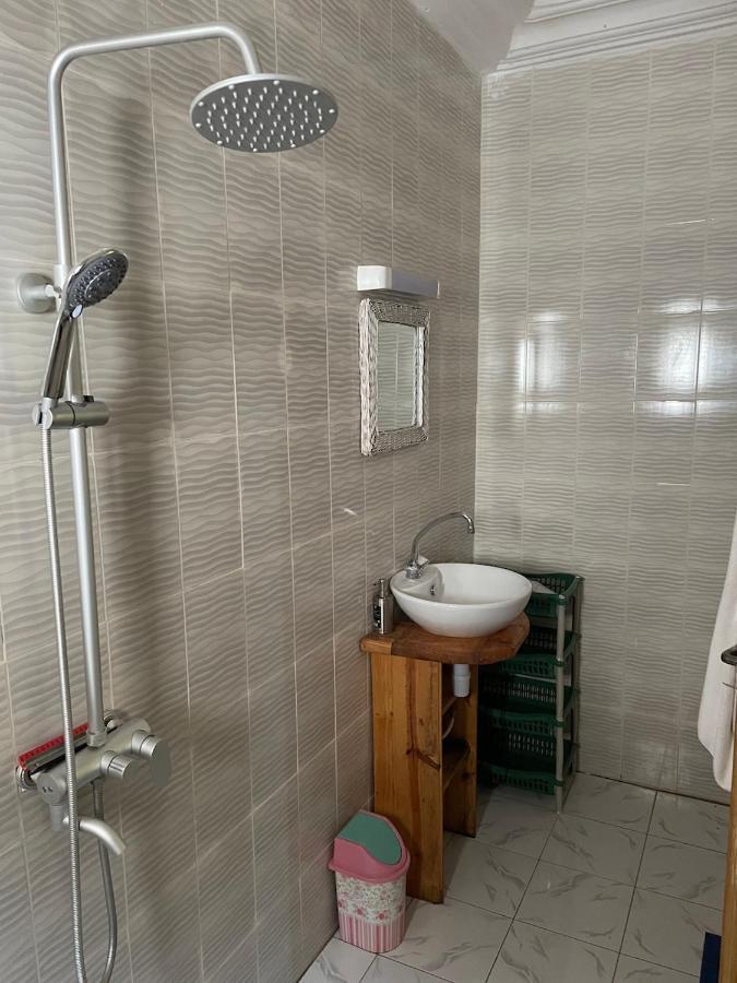 Bed and Breakfast The Compound Bijilo Экстерьер фото